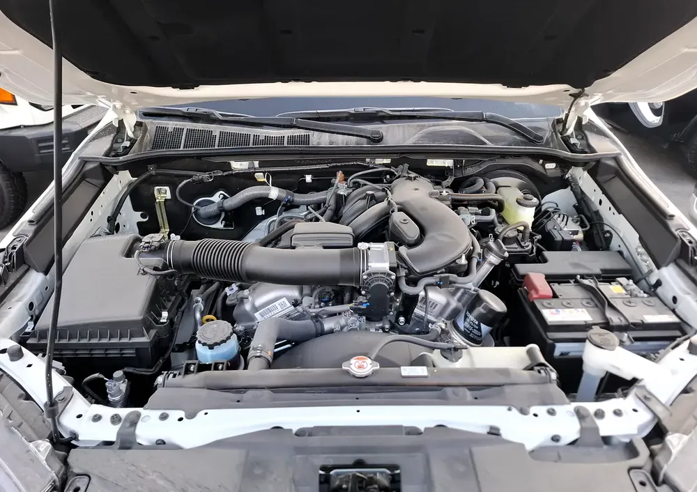 Toyota Hilux GR 4.0L 2026 AT White Petrol Oman Spec with Compressor (Export Only) - Image 19