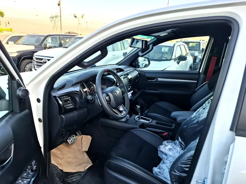 Toyota Hilux GR 4.0L 2026 AT White Petrol Oman Spec with Compressor (Export Only) - Image 5