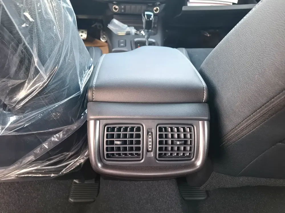 Toyota Hilux GR 4.0L 2026 AT White Petrol Oman Spec with Compressor (Export Only) - Image 9