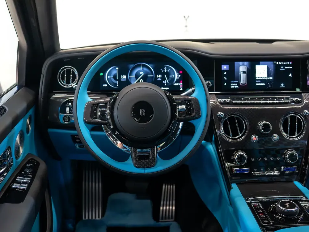 2025 | ROLLS-ROYCE CULLINAN | BLACK BADGE | GUCCI INTERIOR | BRAND NEW | 0 KM | FULL OPTION - Image 12
