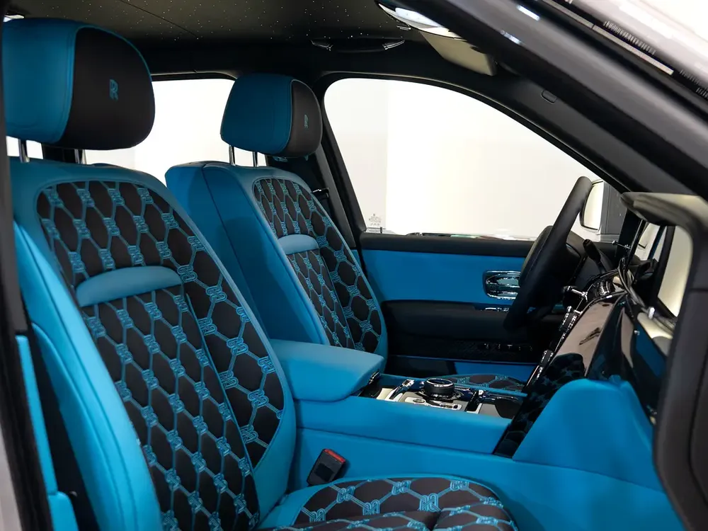2025 | ROLLS-ROYCE CULLINAN | BLACK BADGE | GUCCI INTERIOR | BRAND NEW | 0 KM | FULL OPTION - Image 14