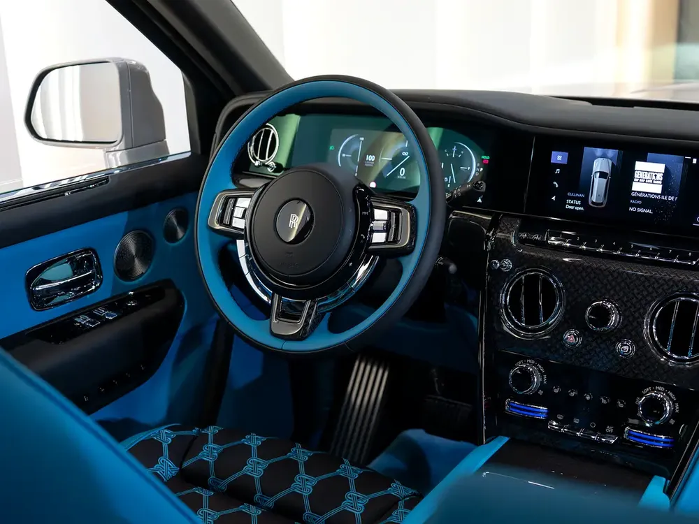 2025 | ROLLS-ROYCE CULLINAN | BLACK BADGE | GUCCI INTERIOR | BRAND NEW | 0 KM | FULL OPTION - Image 17