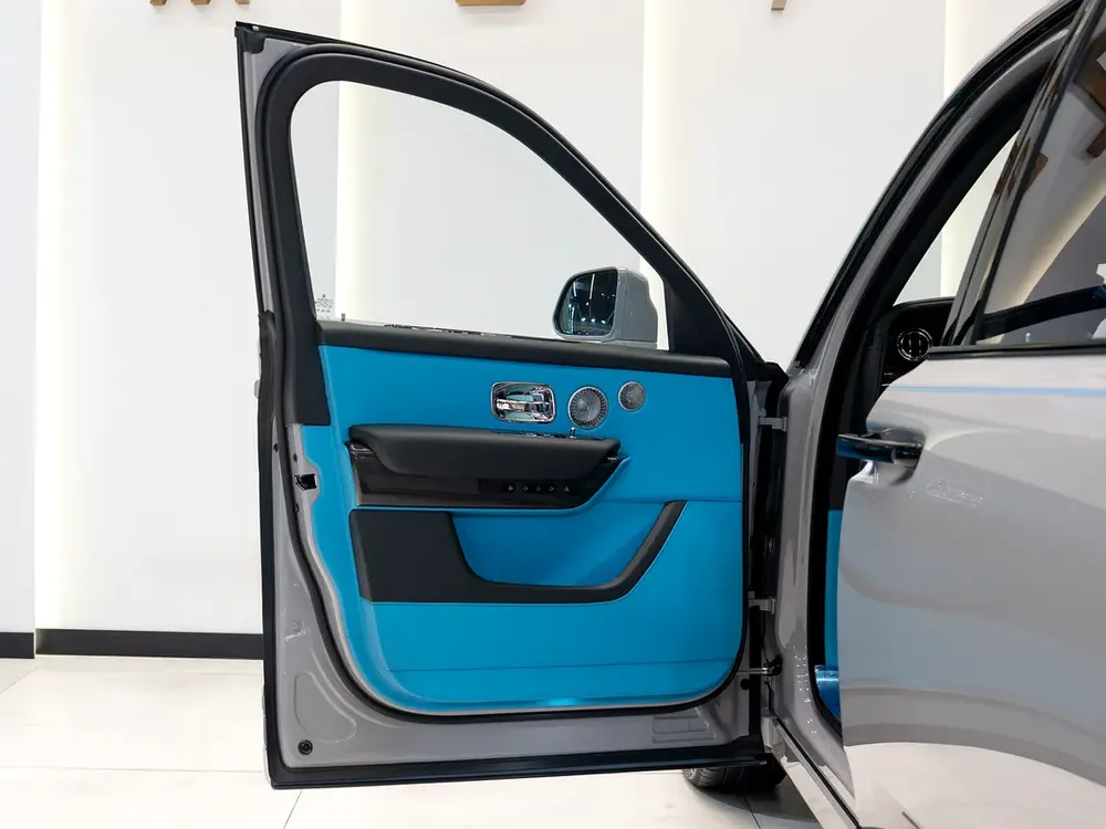 2025 | ROLLS-ROYCE CULLINAN | BLACK BADGE | GUCCI INTERIOR | BRAND NEW | 0 KM | FULL OPTION - Image 19