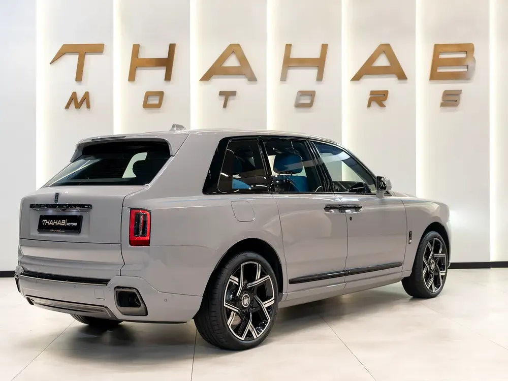 2025 | ROLLS-ROYCE CULLINAN | BLACK BADGE | GUCCI INTERIOR | BRAND NEW | 0 KM | FULL OPTION - Image 7