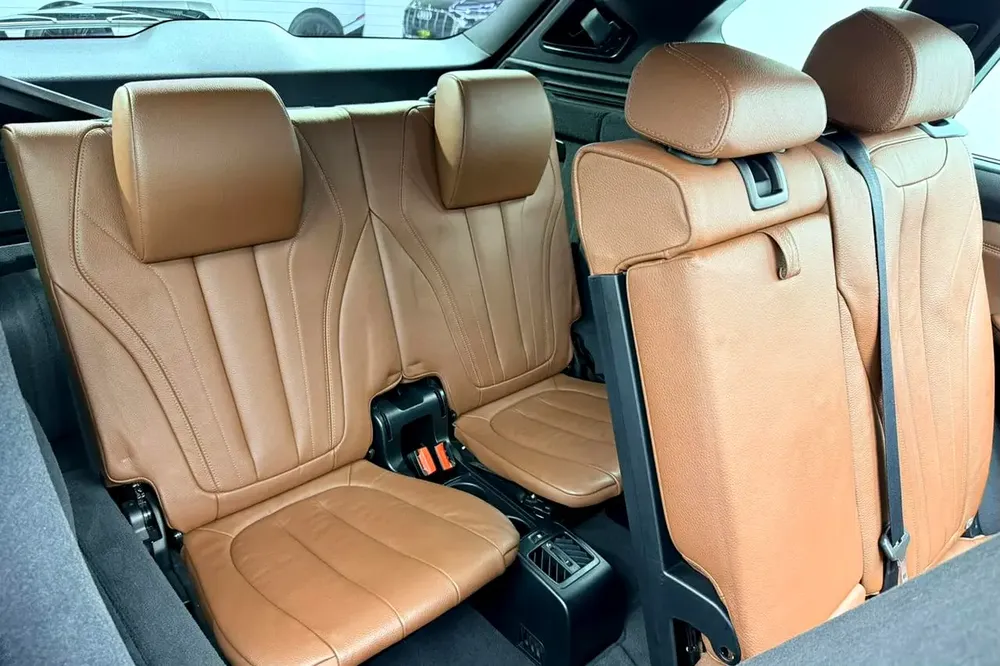 2016 BMW X5 xDrive35i Exclusive, Full Service History, 7 Seater, Excellent condition, GCC - Image 19