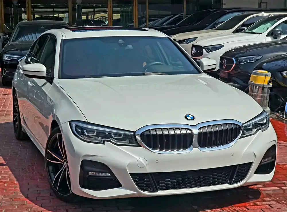 BMW 330i M Sport Warranty  service 2022 GCC - Image 4