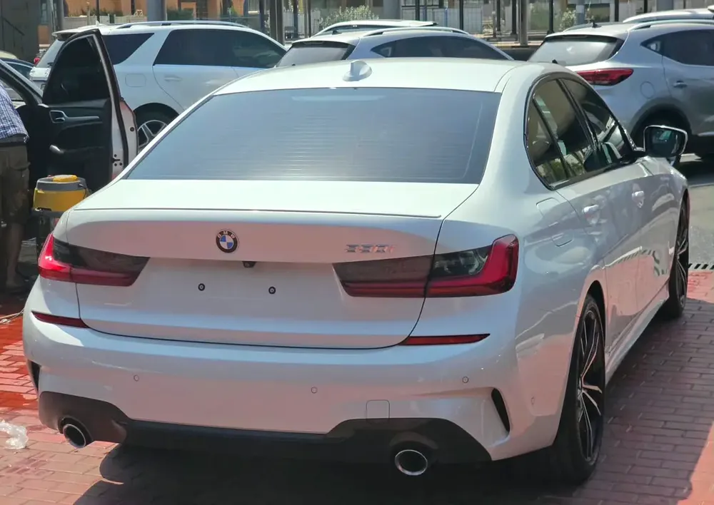 BMW 330i M Sport Warranty  service 2022 GCC - Image 5