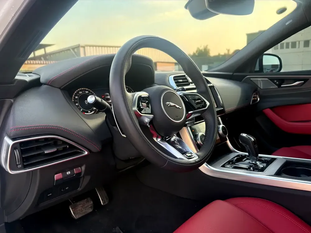 1,580 P.M | 0% DOWN PAYMENT | JAGUAR XEL S P250  | 2.0T I4 – 250 BHP - Image 11