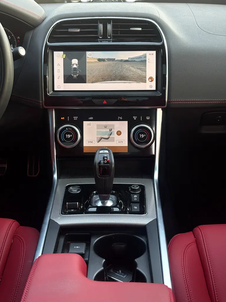 1,580 P.M | 0% DOWN PAYMENT | JAGUAR XEL S P250  | 2.0T I4 – 250 BHP - Image 15