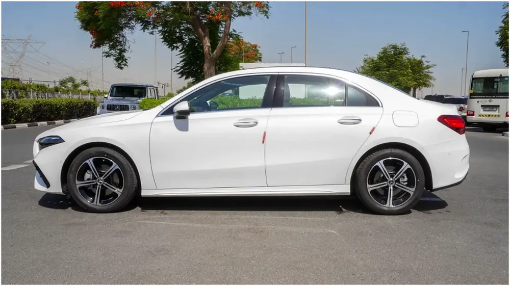 Mercedes-Benz A-Class A 200 2025 - Chinese Specs - Brand New - Image 4