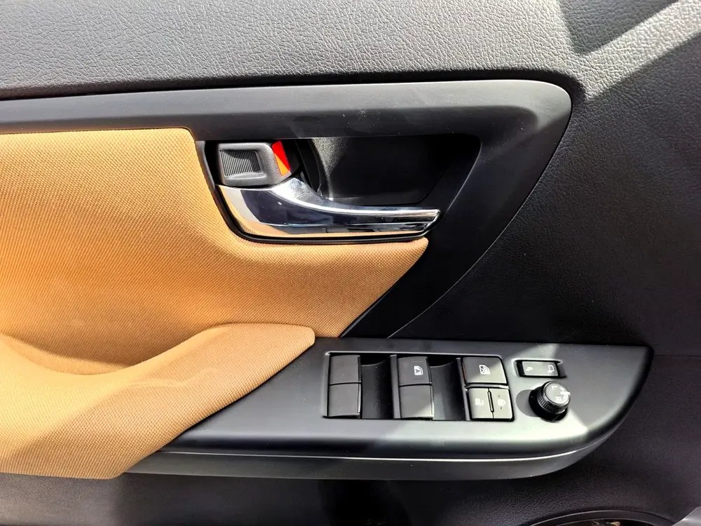 Toyota Fortuner 2.7L 2026 Black Petrol (Export Only) - Image 6
