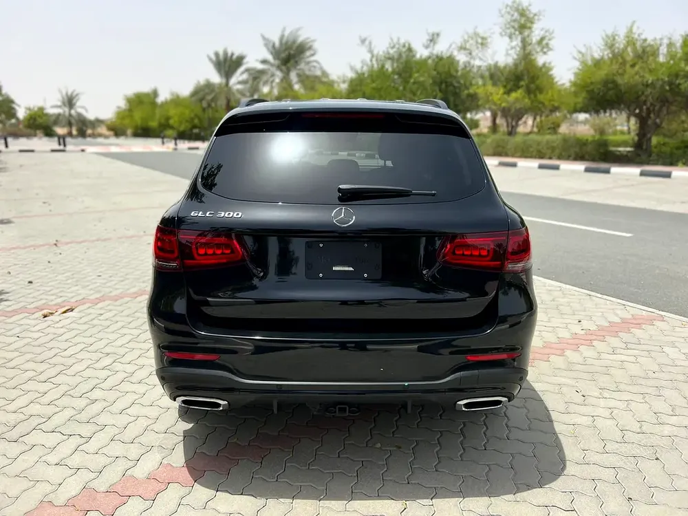 Mercedes-Benz GLC 300 2021 - American Specs - Image 4