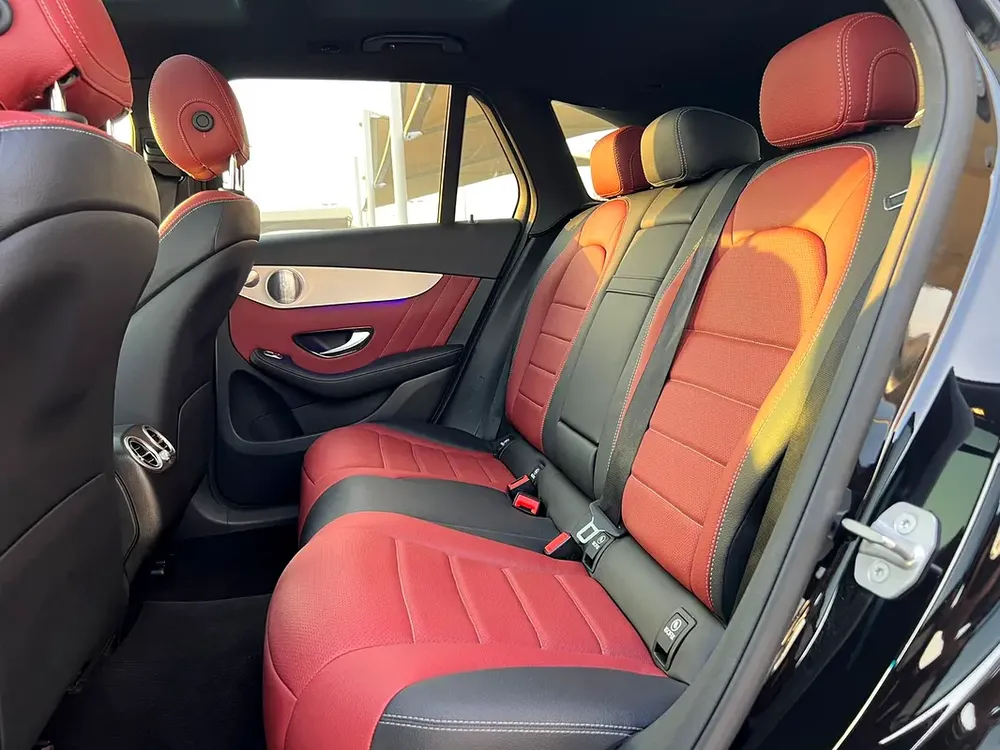 Mercedes-Benz GLC 300 2021 - American Specs - Image 9