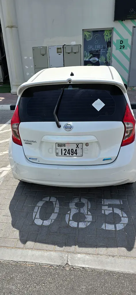 Nissan Versa Note 2015 GCC Specs - Well Maintained Hatchback - Image 4