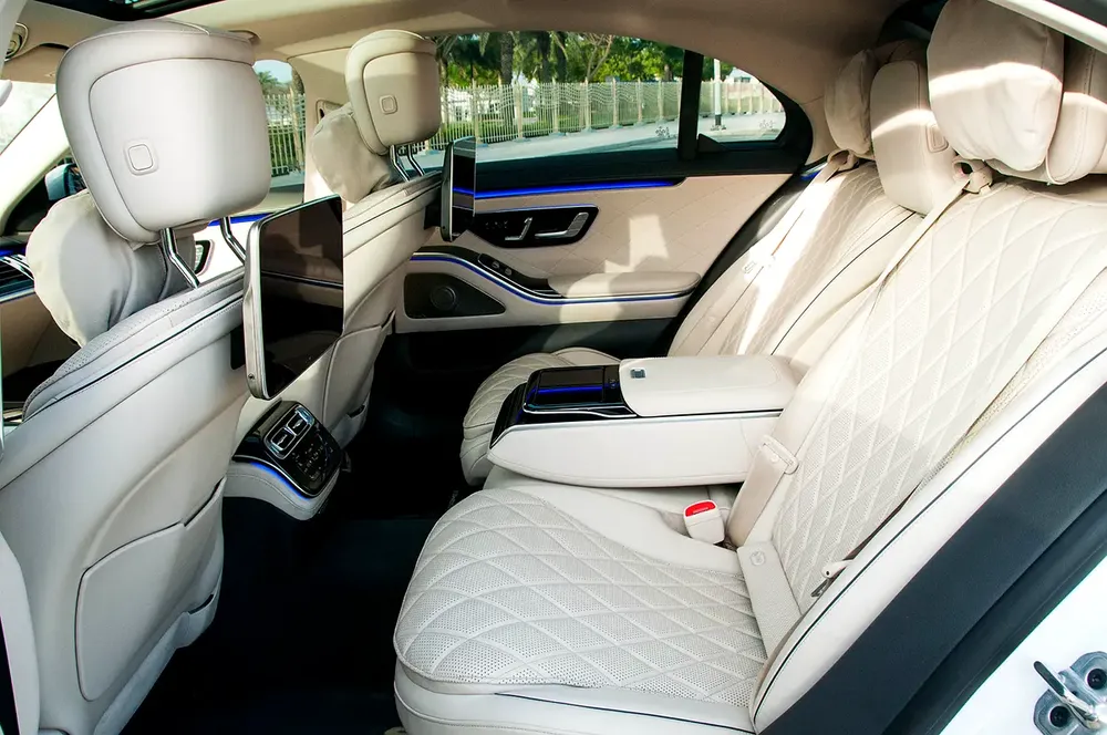 2024 Mercedes-Benz S 500 4Matic | GCC Specs | Gargash Warranty And Service Contract - Image 12