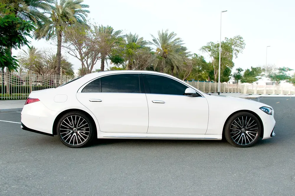 2024 Mercedes-Benz S 500 4Matic | GCC Specs | Gargash Warranty And Service Contract - Image 5
