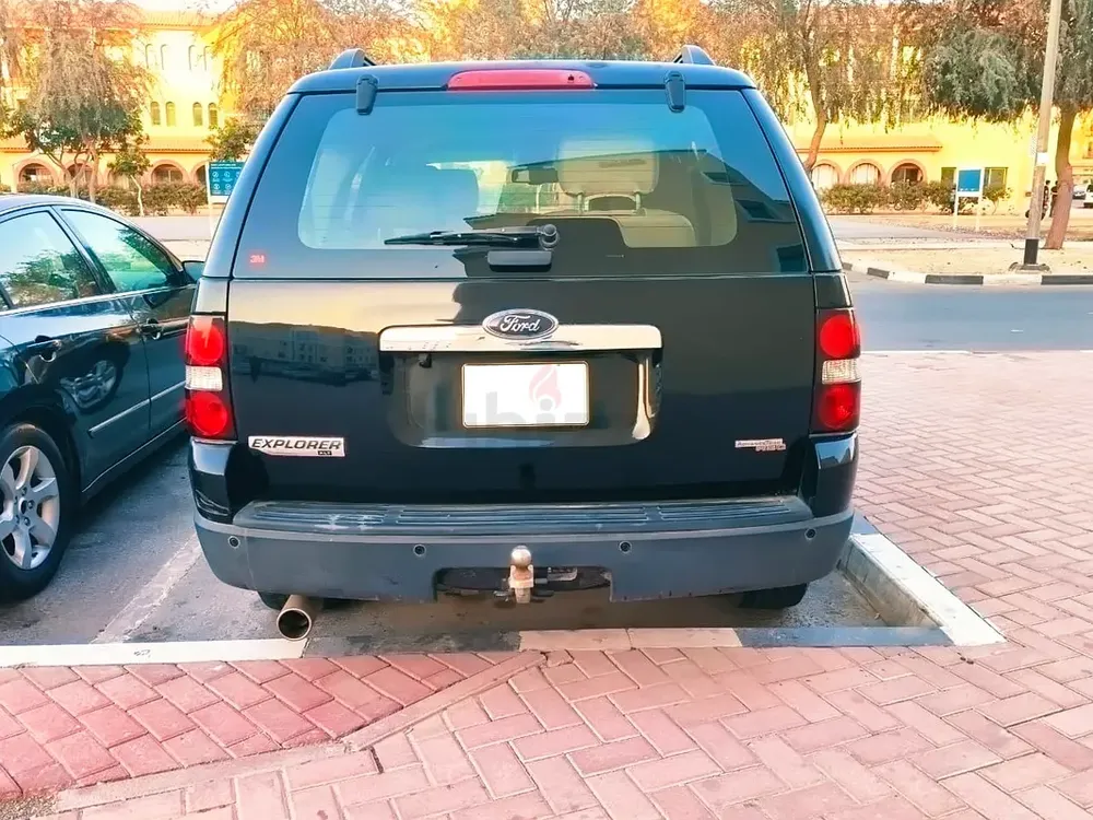 Ford Explorer 2007 Base GCC Specs - Image 5