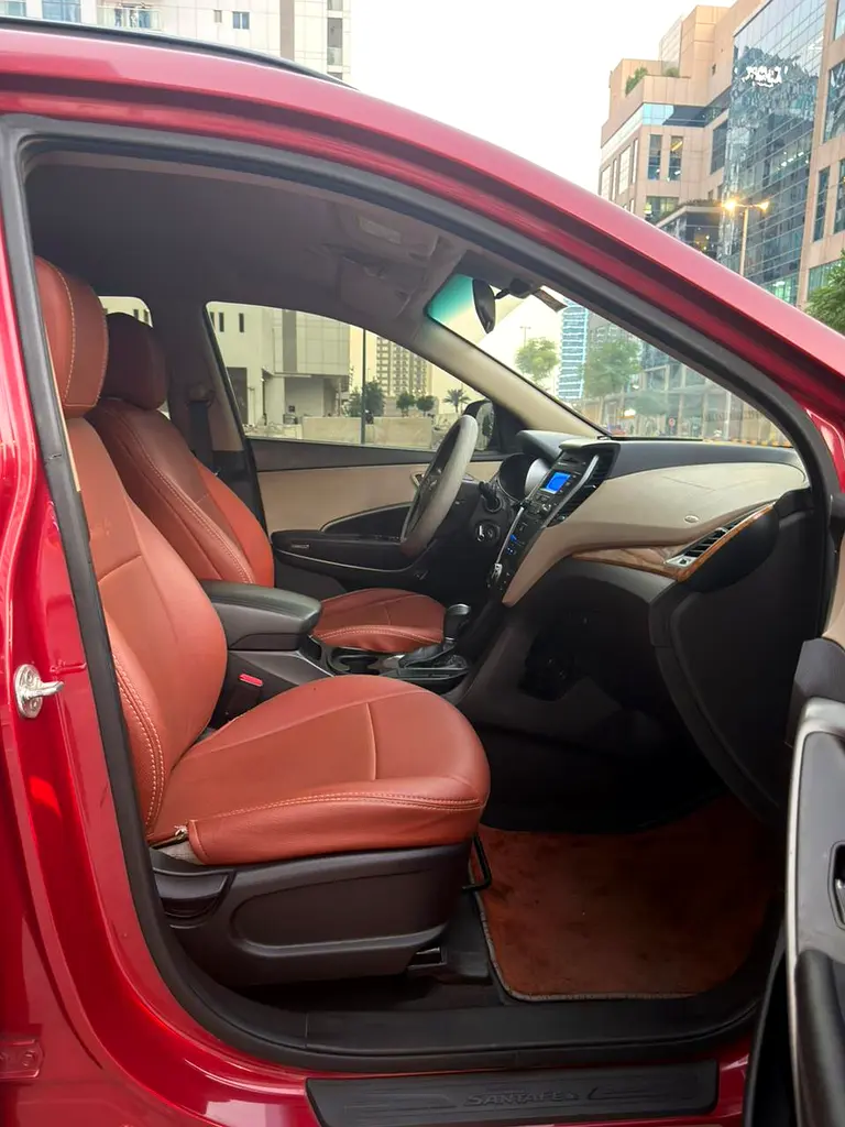 2015 Hyundai Grand Santa Fe GCC specs - Image 11