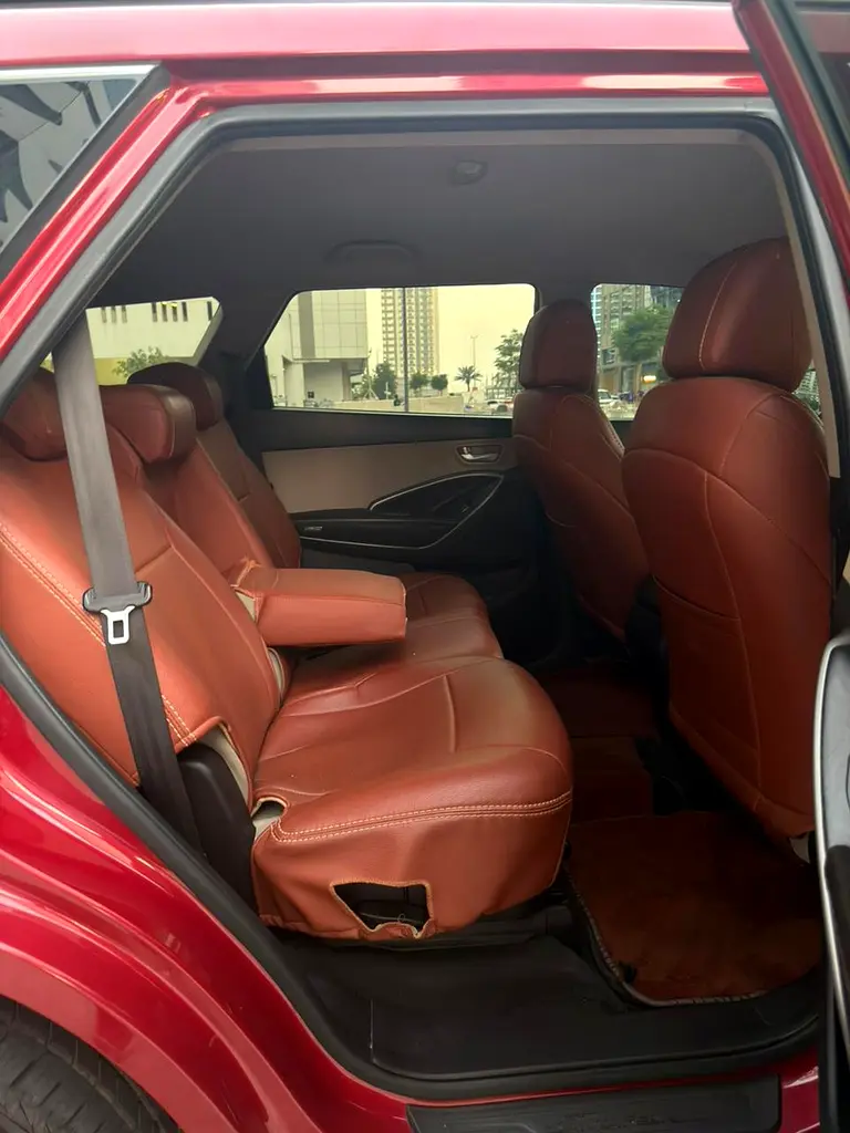 2015 Hyundai Grand Santa Fe GCC specs - Image 5
