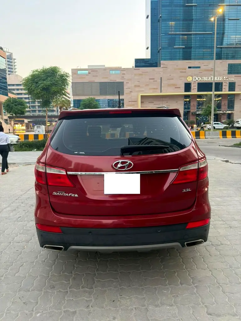 2015 Hyundai Grand Santa Fe GCC specs - Image 6