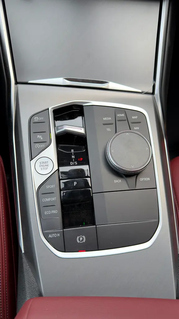 BMW 318i M sport , 2026 - 5 years Service and warranty - Image 10