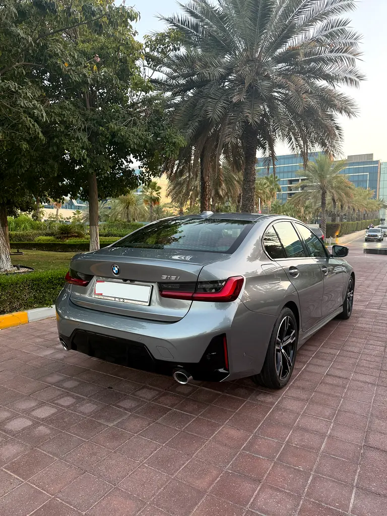 BMW 318i M sport , 2026 - 5 years Service and warranty - Image 4