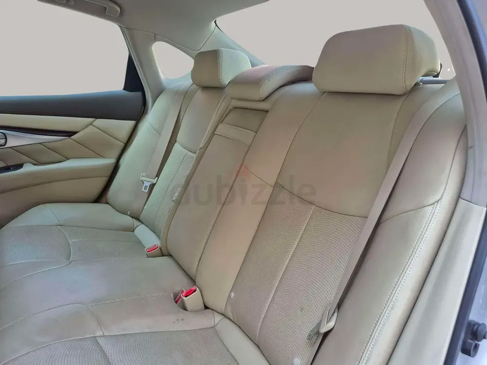 AED 880/month | 2015 Infiniti Q70 Luxury | GCC Specs | Ref#376536 - Image 12