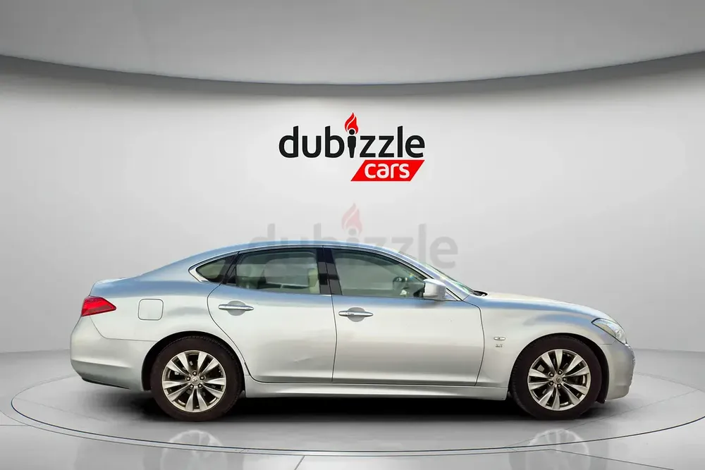 AED 880/month | 2015 Infiniti Q70 Luxury | GCC Specs | Ref#376536 - Image 4