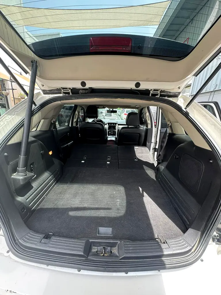 Ford Edge - Image 15