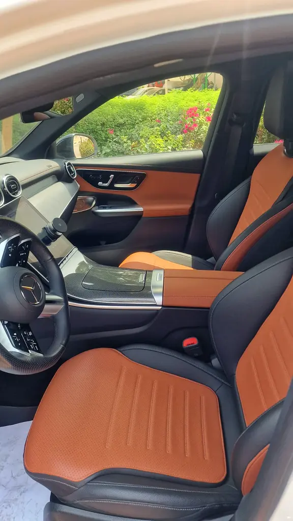 Mercedes-Benz GLC 300 AMG 2023 - GCC/Other Specs - Image 7
