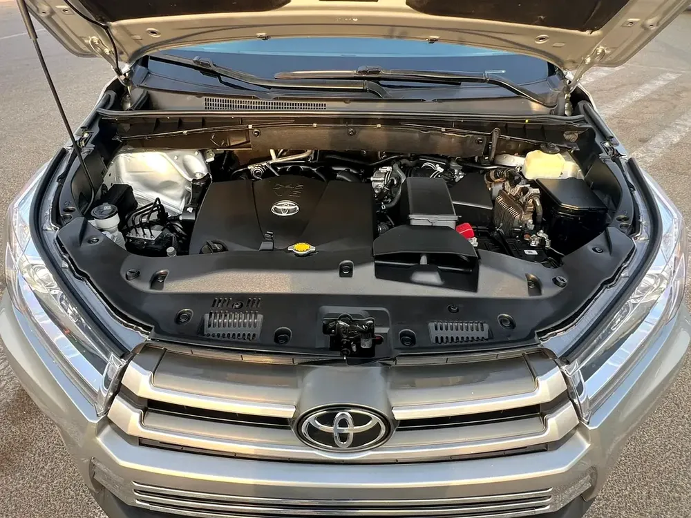 2017 Toyota Highlander LE Plus - MidOption - 3.5L V6 - Full 7 Seater - Trunk Auto - Image 20
