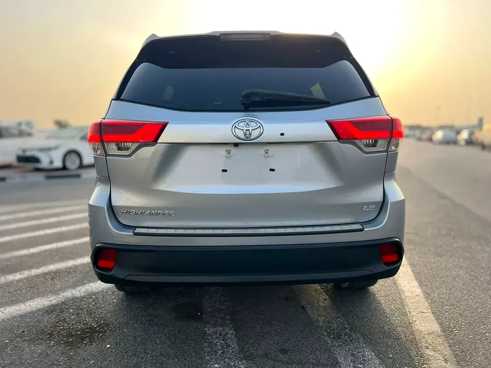 2017 Toyota Highlander LE Plus - MidOption - 3.5L V6 - Full 7 Seater - Trunk Auto - Image 8