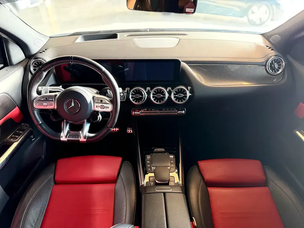 2023 Mercedes-Benz GLA 35 AMG - GCC Specs - Like New - Image 10