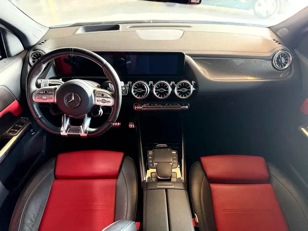 2023 Mercedes-Benz GLA 35 AMG - GCC Specs - Like New - Image 7