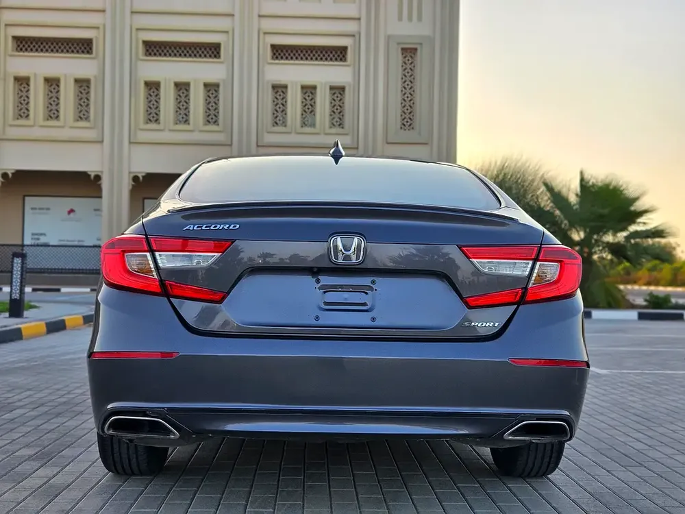 Honda Accord Sport 2020 US Clean Title 4 Cylinder Low KM Car With Navigation - Image 16