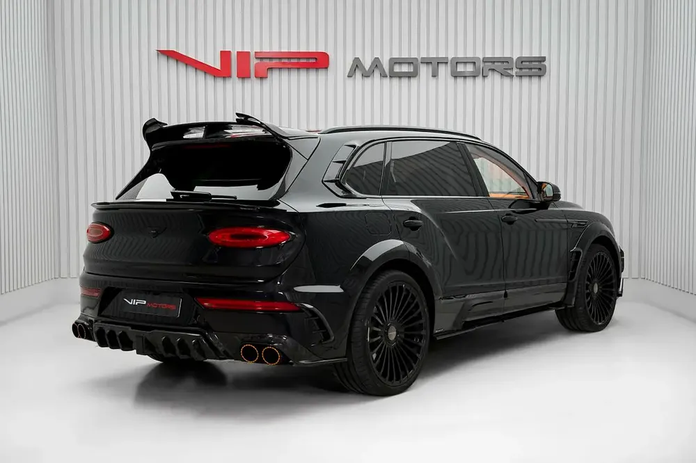 BENTLEY BENTAYGA AZURE, 2023, FULL OPTIONS, EXCELLENT CONDITION - Image 4