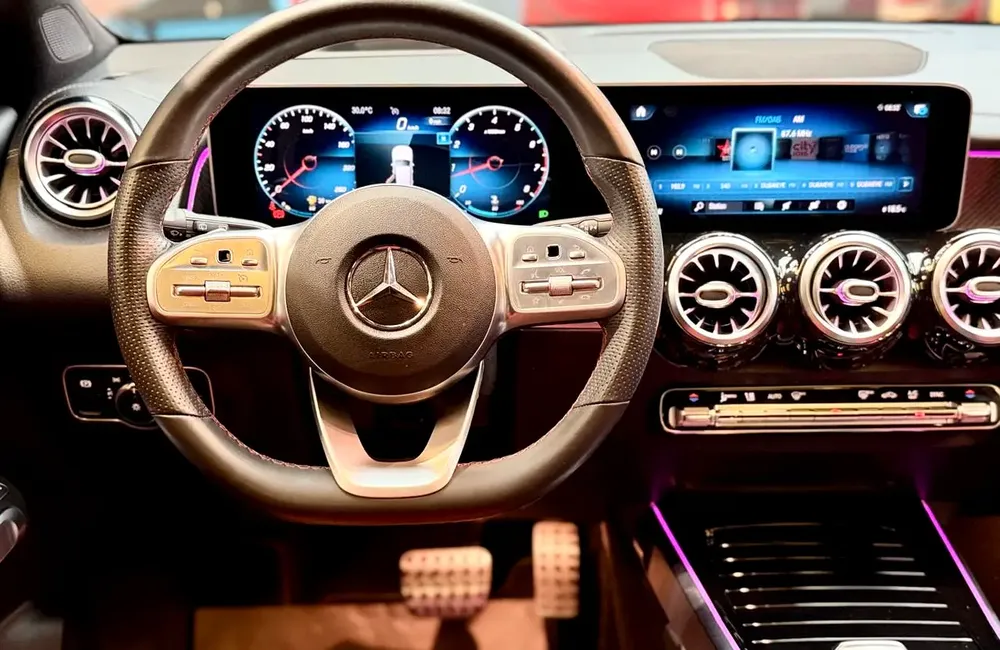 2020 Mercedes-Benz GLB 250 4MATIC | GCC Specs | Low Mileage - Image 10
