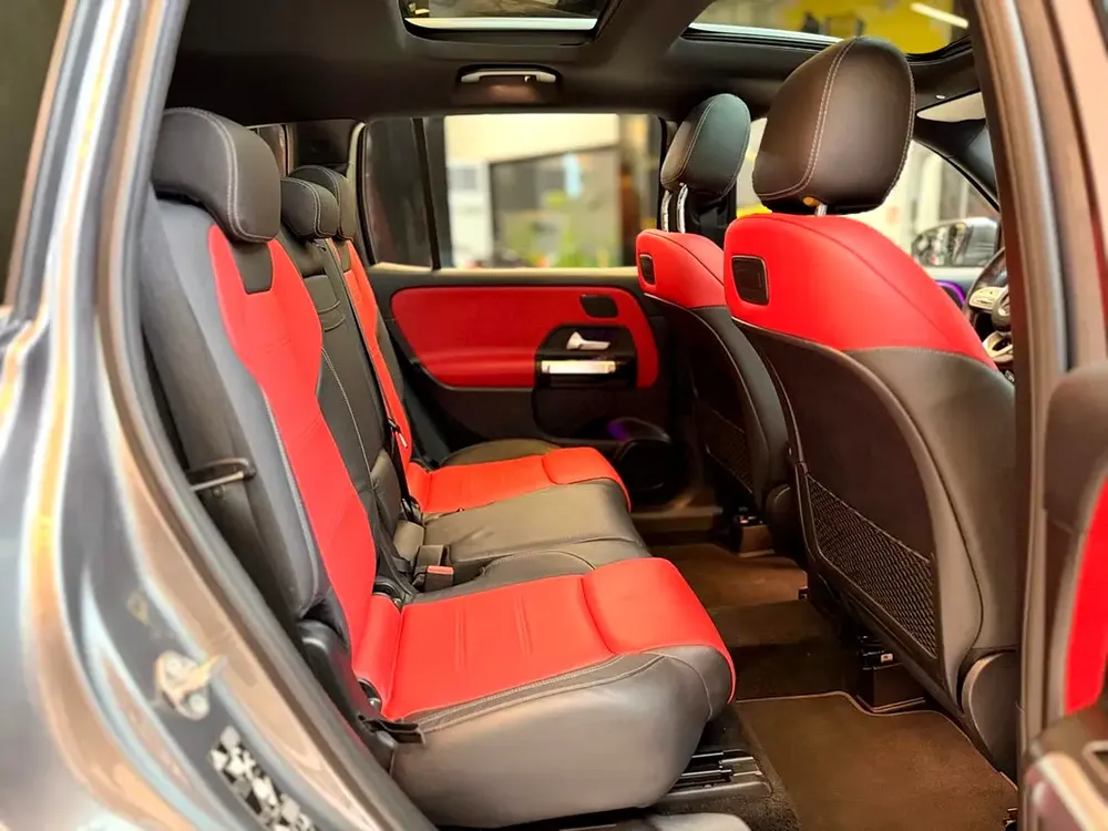 2020 Mercedes-Benz GLB 250 4MATIC | GCC Specs | Low Mileage - Image 12