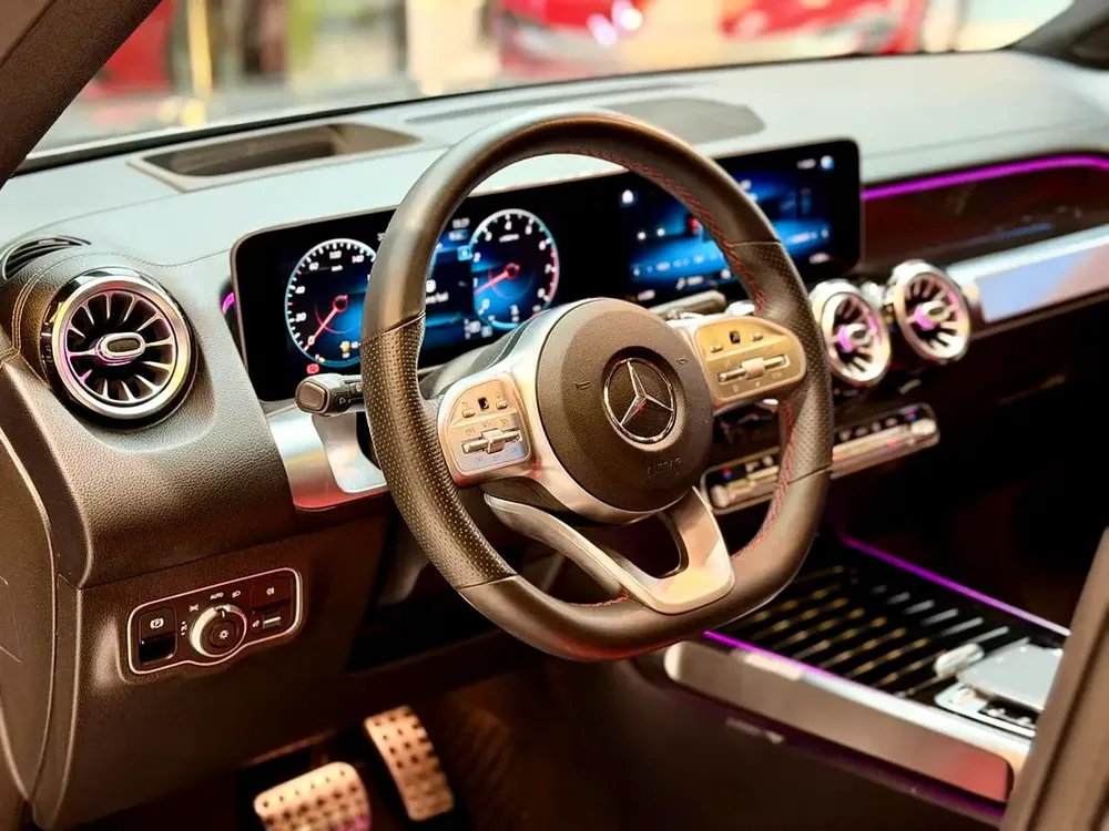 2020 Mercedes-Benz GLB 250 4MATIC | GCC Specs | Low Mileage - Image 13