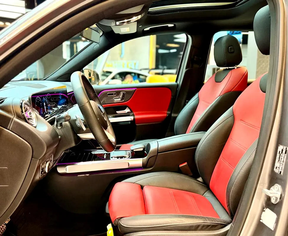 2020 Mercedes-Benz GLB 250 4MATIC | GCC Specs | Low Mileage - Image 14