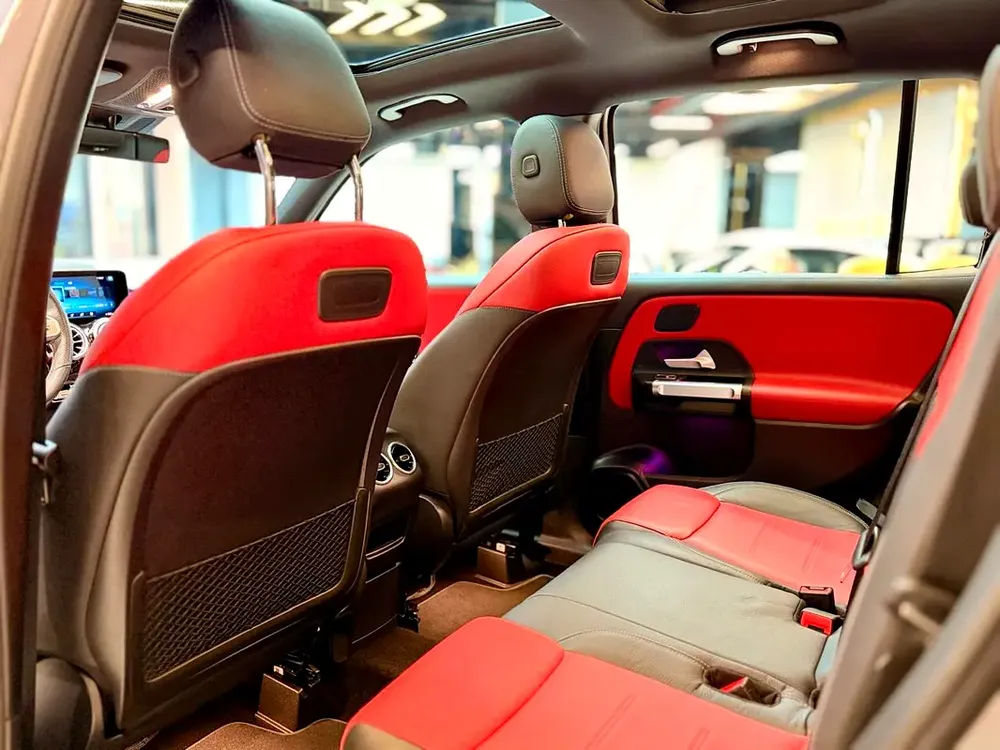 2020 Mercedes-Benz GLB 250 4MATIC | GCC Specs | Low Mileage - Image 15