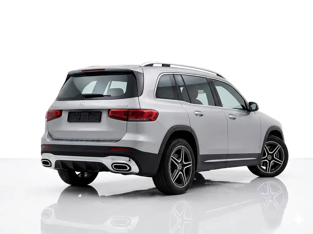 2020 Mercedes-Benz GLB 250 4MATIC | GCC Specs | Low Mileage - Image 4