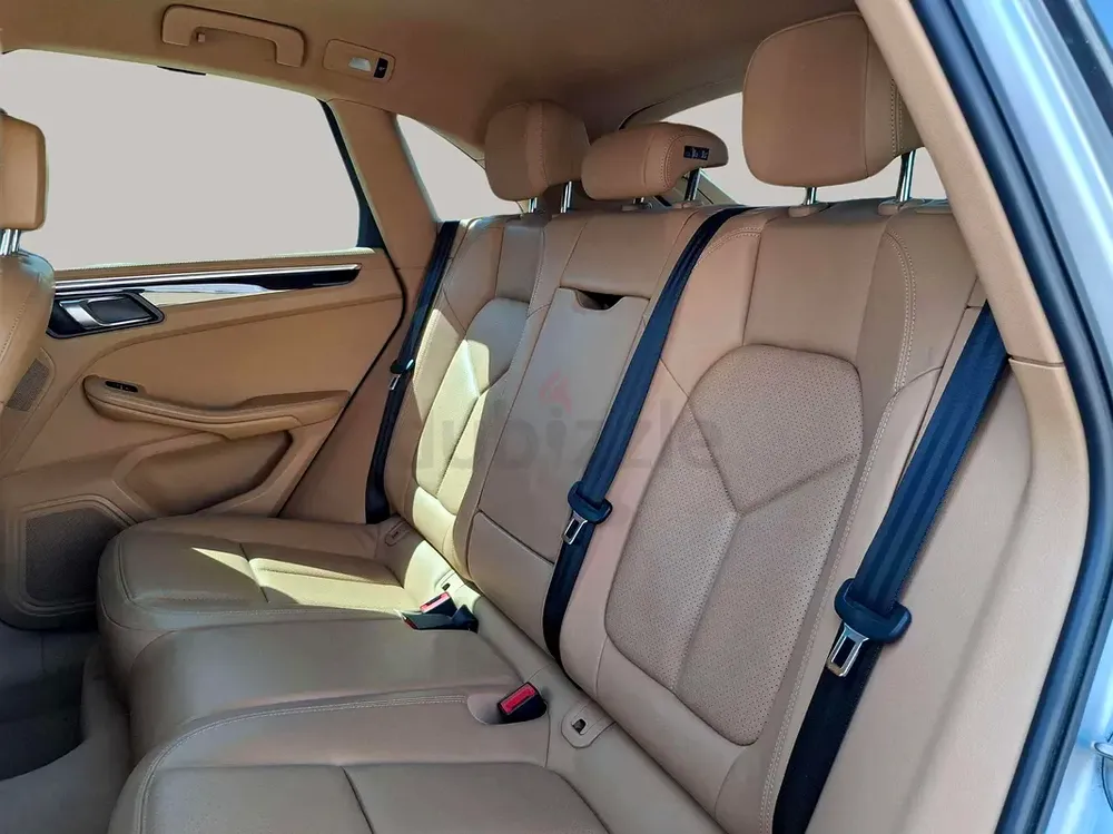 AED 3769/month | 2015 Porsche Macan  | GCC Specs | Ref#464783 - Image 12