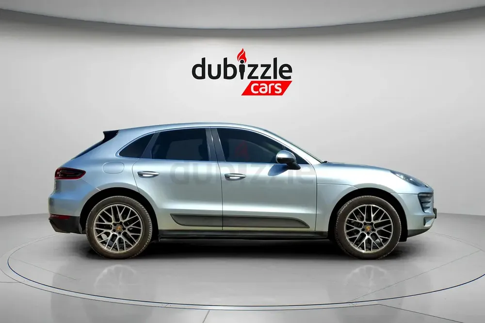AED 3769/month | 2015 Porsche Macan  | GCC Specs | Ref#464783 - Image 4