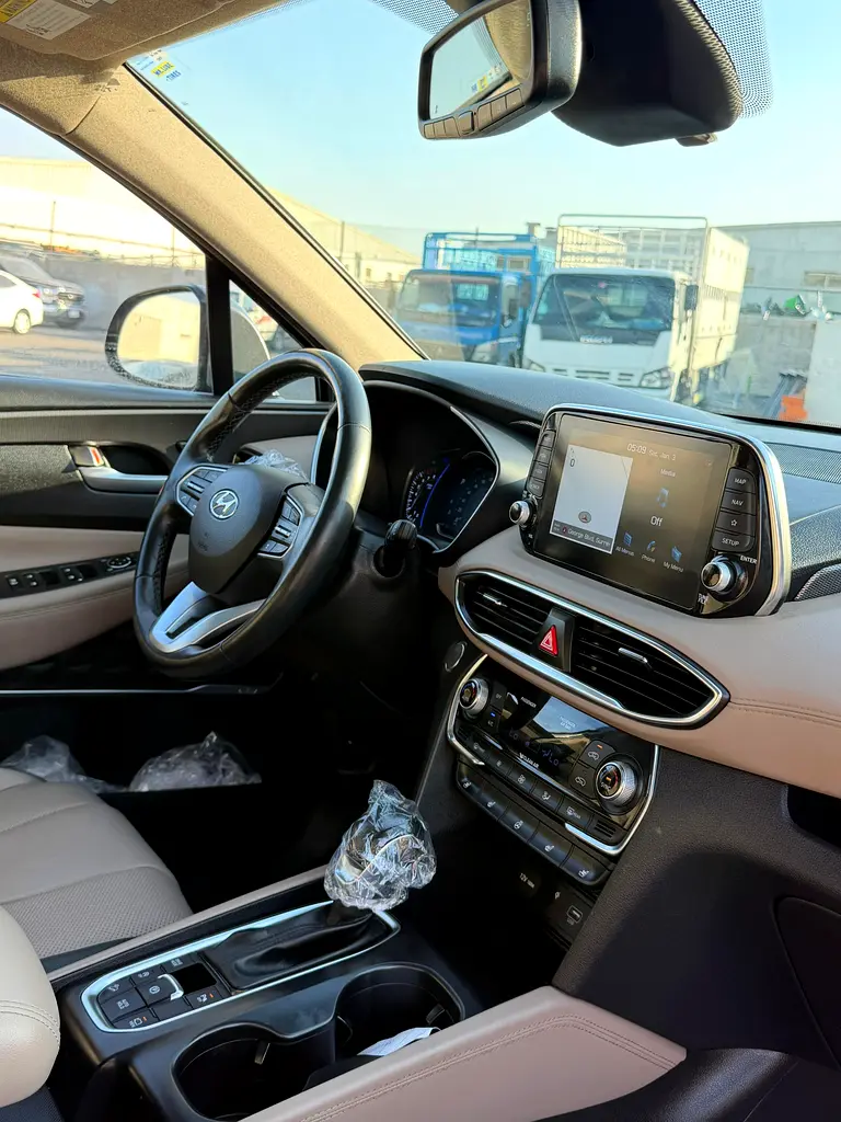 2019 HYUNDAI SANTA FE ULTIMATE PANORAMA 360 CAMERA 4x4 - CANADA SPEC - Image 10