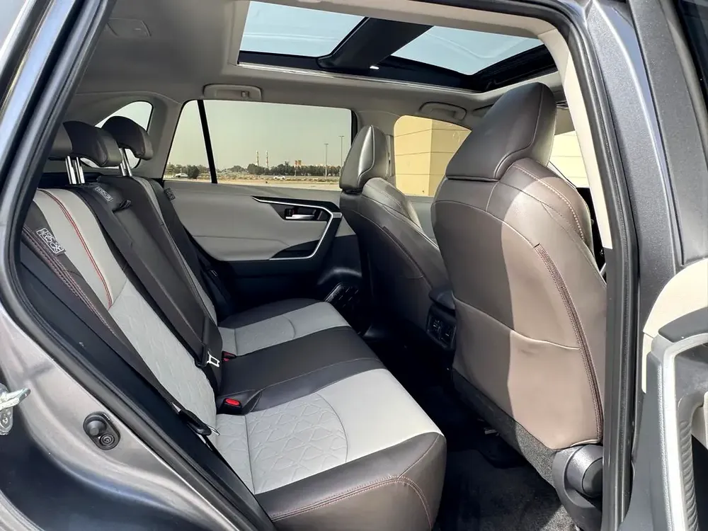 TOYOTA RAV4 2024,ADVENTURE GCC SPECS,FULL TOP OPTION NO. 1 - Image 6