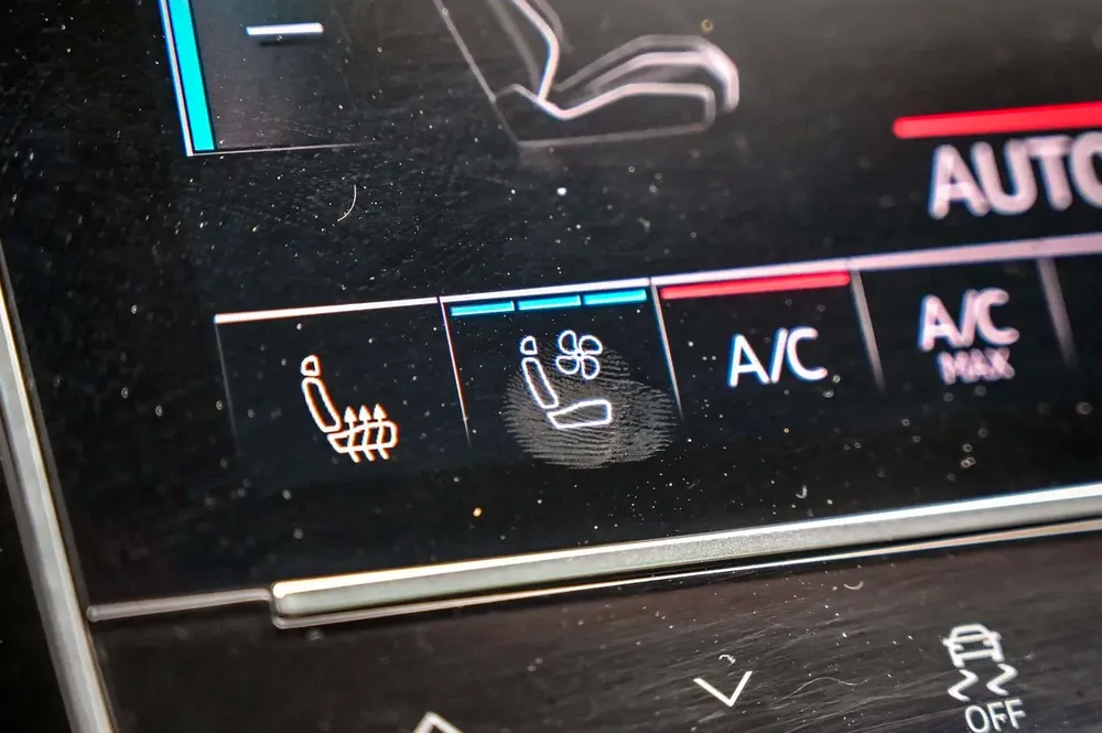 AED 2128/month | 2019 Audi Q8 55 TFSI quattro S line | GCC Specs | Ref#443919 - Image 17