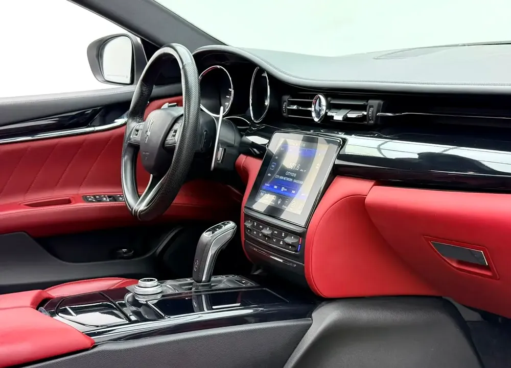 2020 Maserati Quattroporte GTS, Warranty, Full Maserati Service History, GCC - Image 13