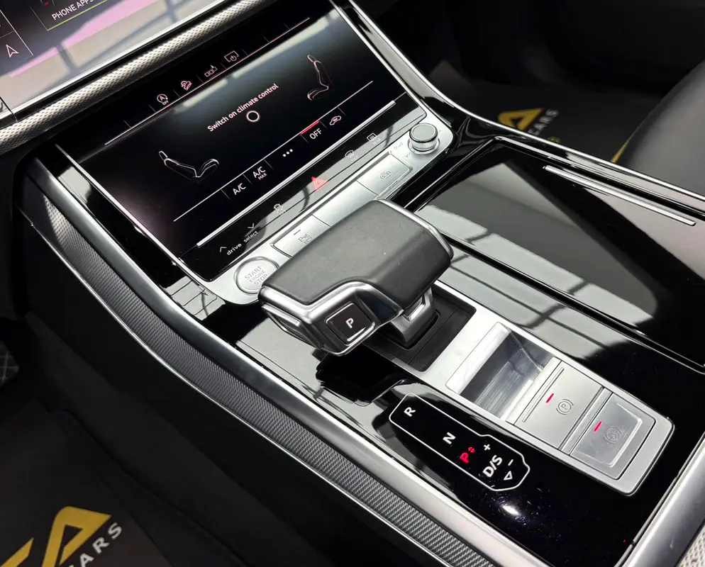 2020 Audi Q8 55TFSI S-Line, Audi Service History, 1 Year Warranty, Excellent Condition, GCC - Image 10