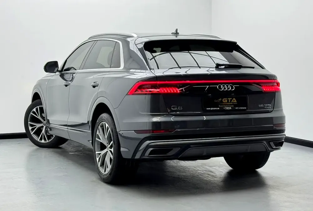 2020 Audi Q8 55TFSI S-Line, Audi Service History, 1 Year Warranty, Excellent Condition, GCC - Image 4